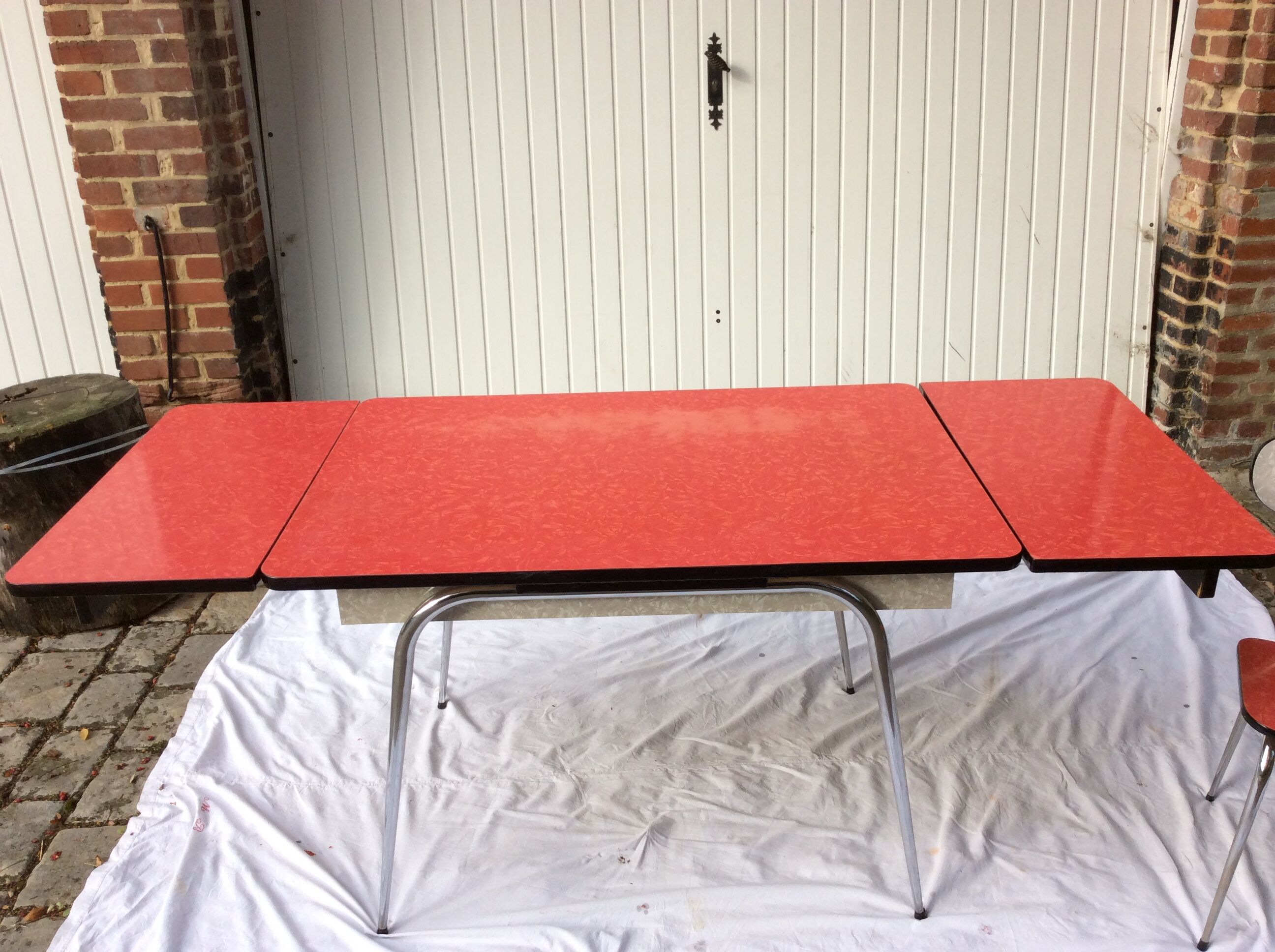 Kitchen 60' + 1 matching Chair table