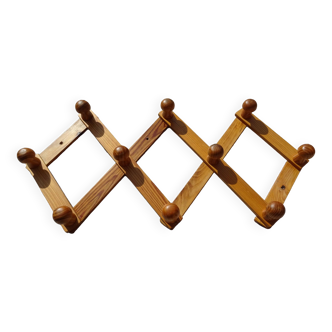 Zig zag extendable wall coat rack with 10 vintage hooks