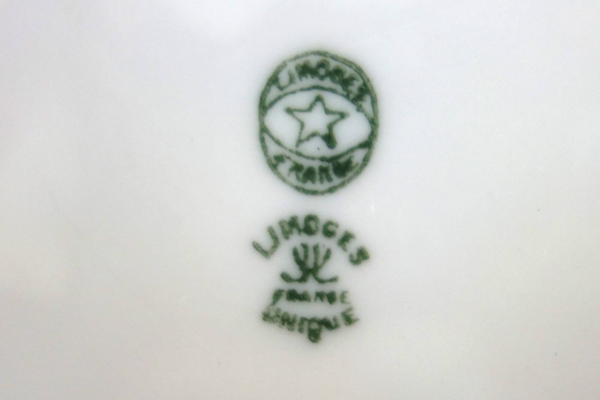 Tasse à thé avec soucoupe en porcelaine de Limoges années 30