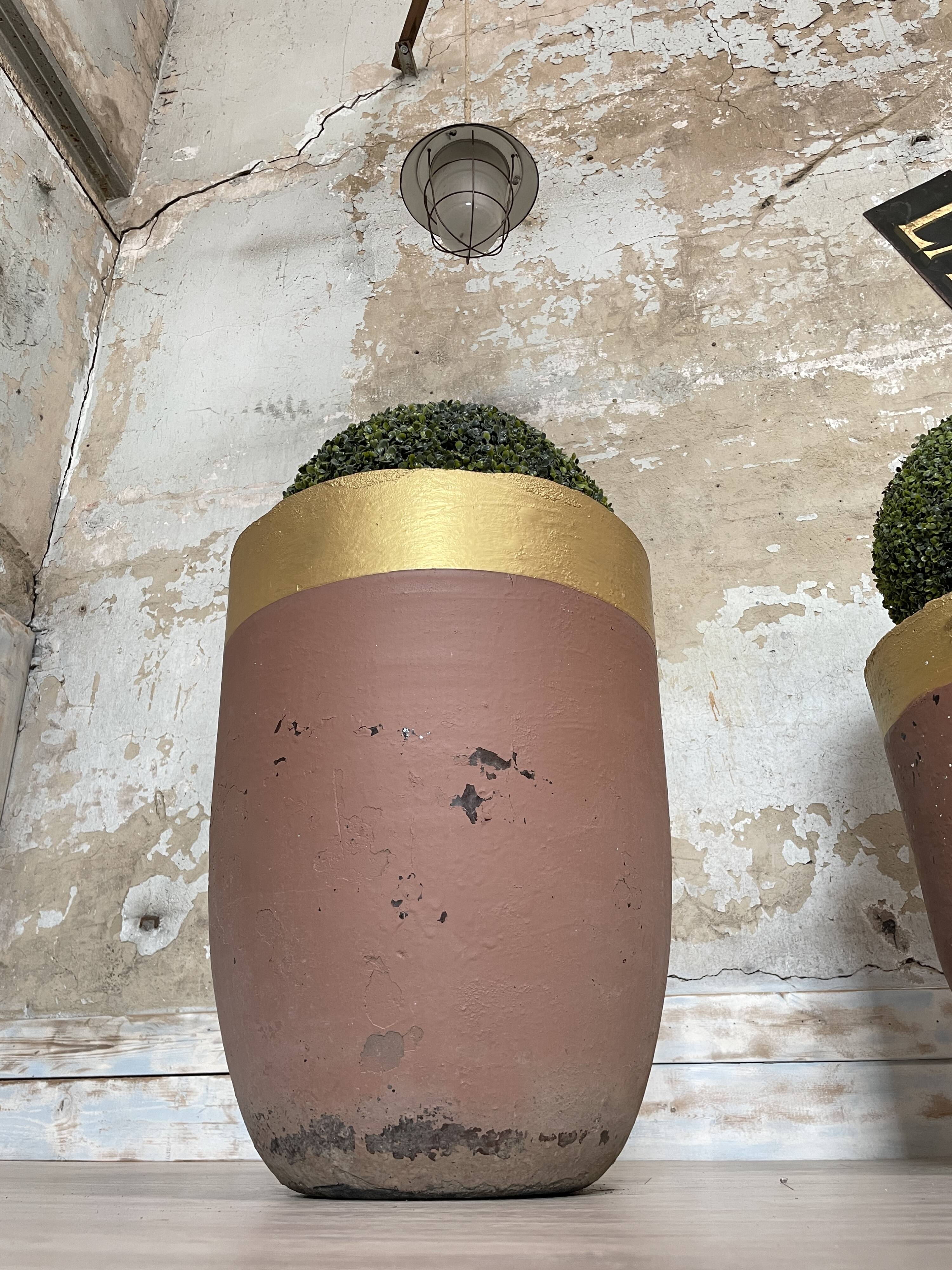 Planters, foundry crucibles