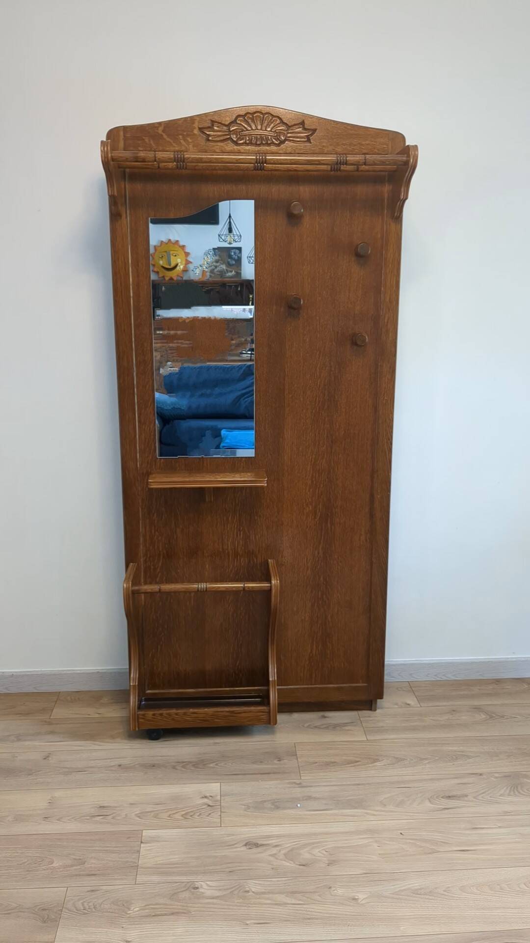 Solid wood opening entrance cabinet
