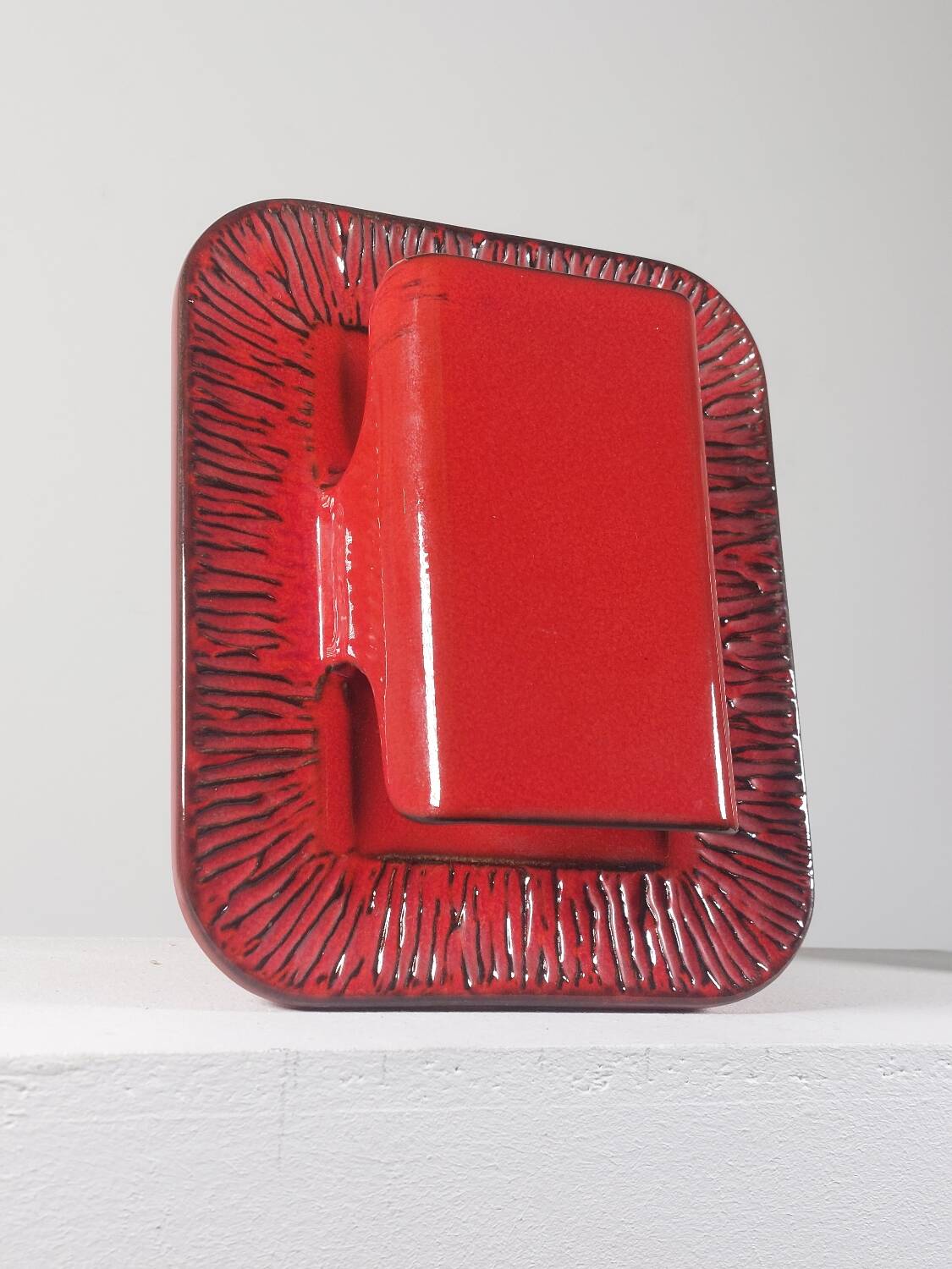 Vintage ceramic wall lamp from the 1970s.