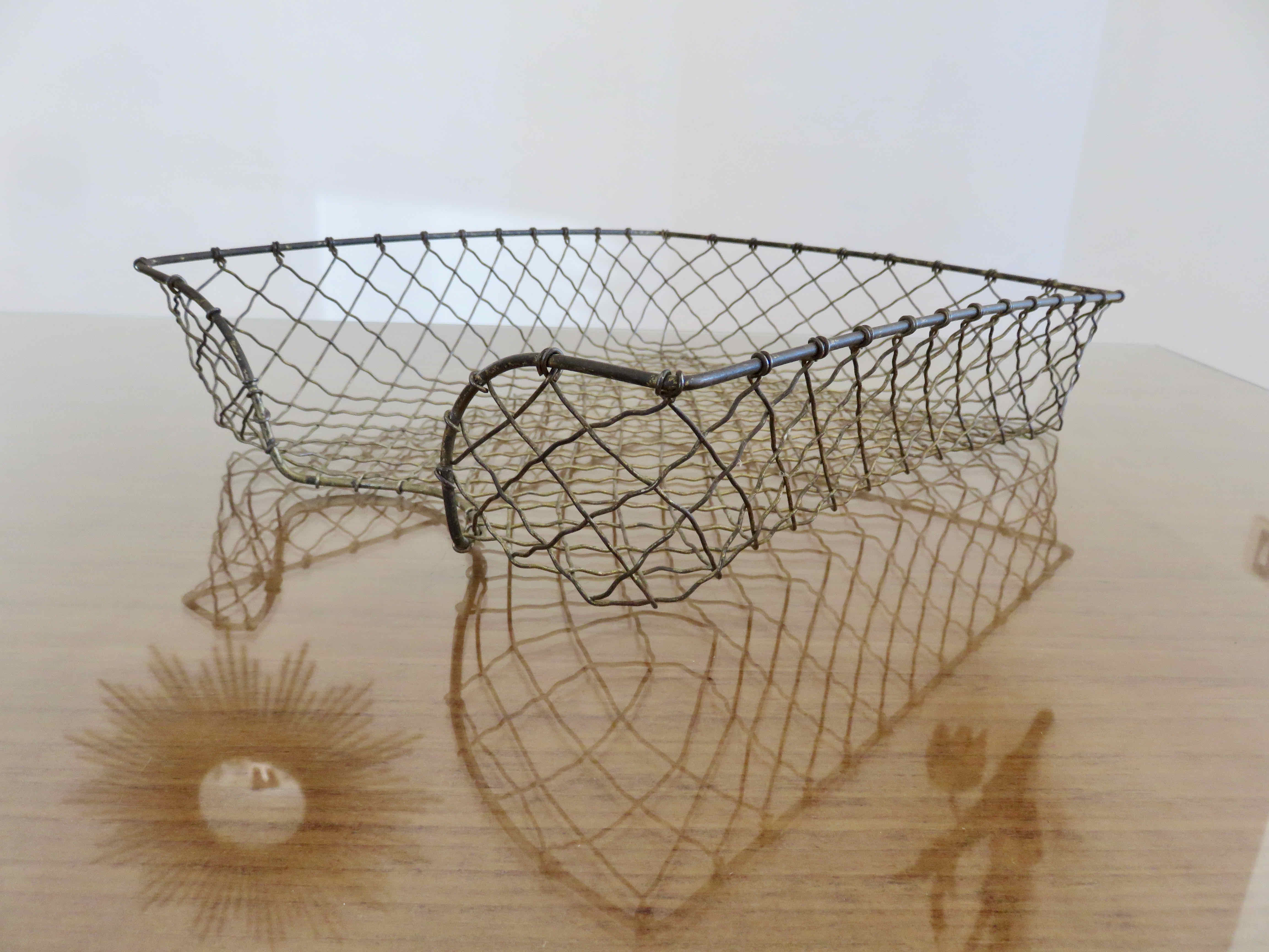 Corrugated wire office mail basket 30s 40s