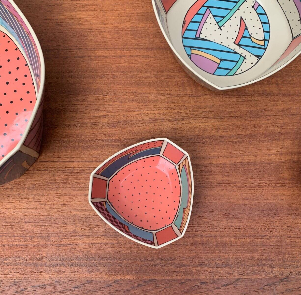 Set of 5 Bowls from the Flash One Postmodern Series by Dorothy Hafner for Rosenthal, 1980s.