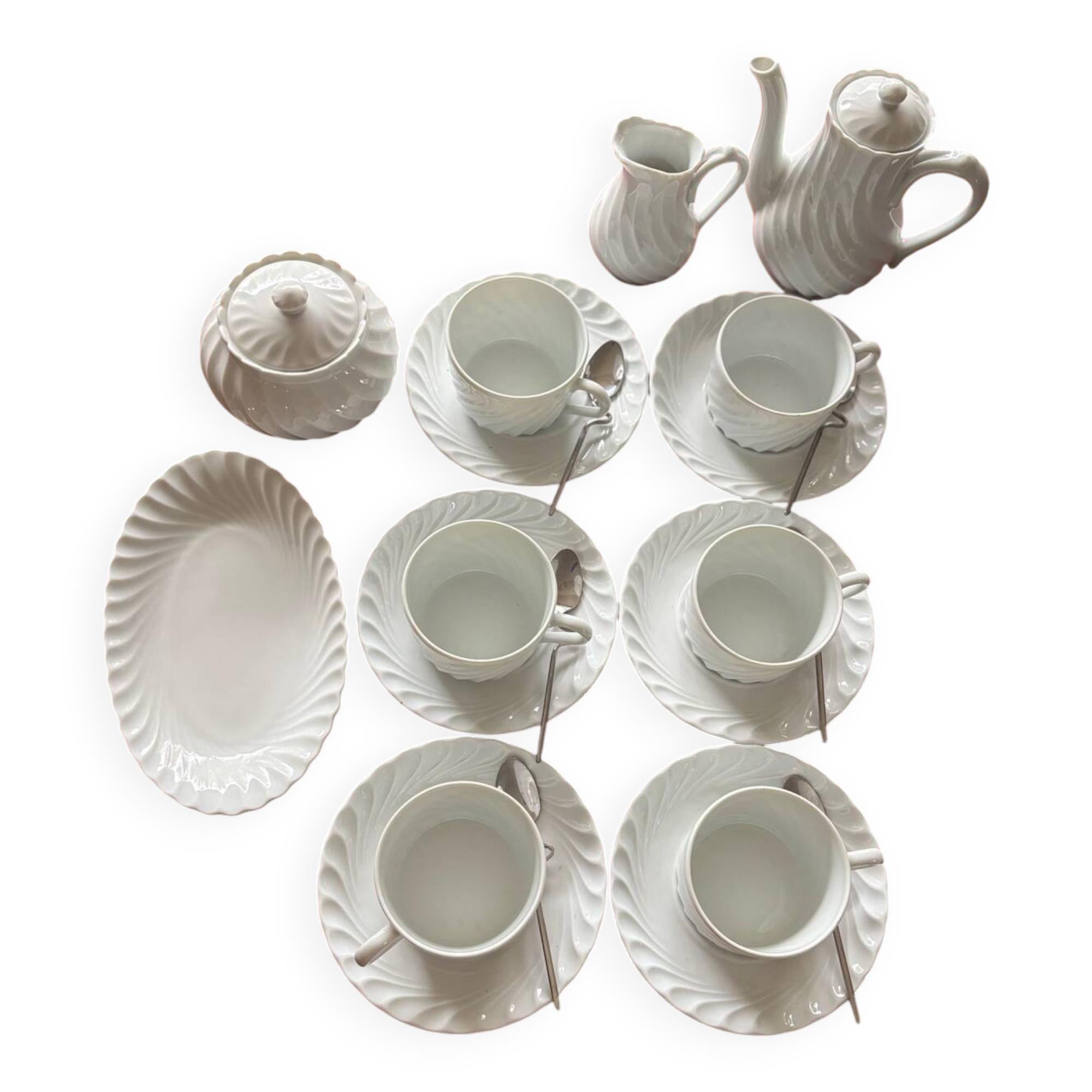 16-piece coffee service Haviland Limoges, excellent condition.