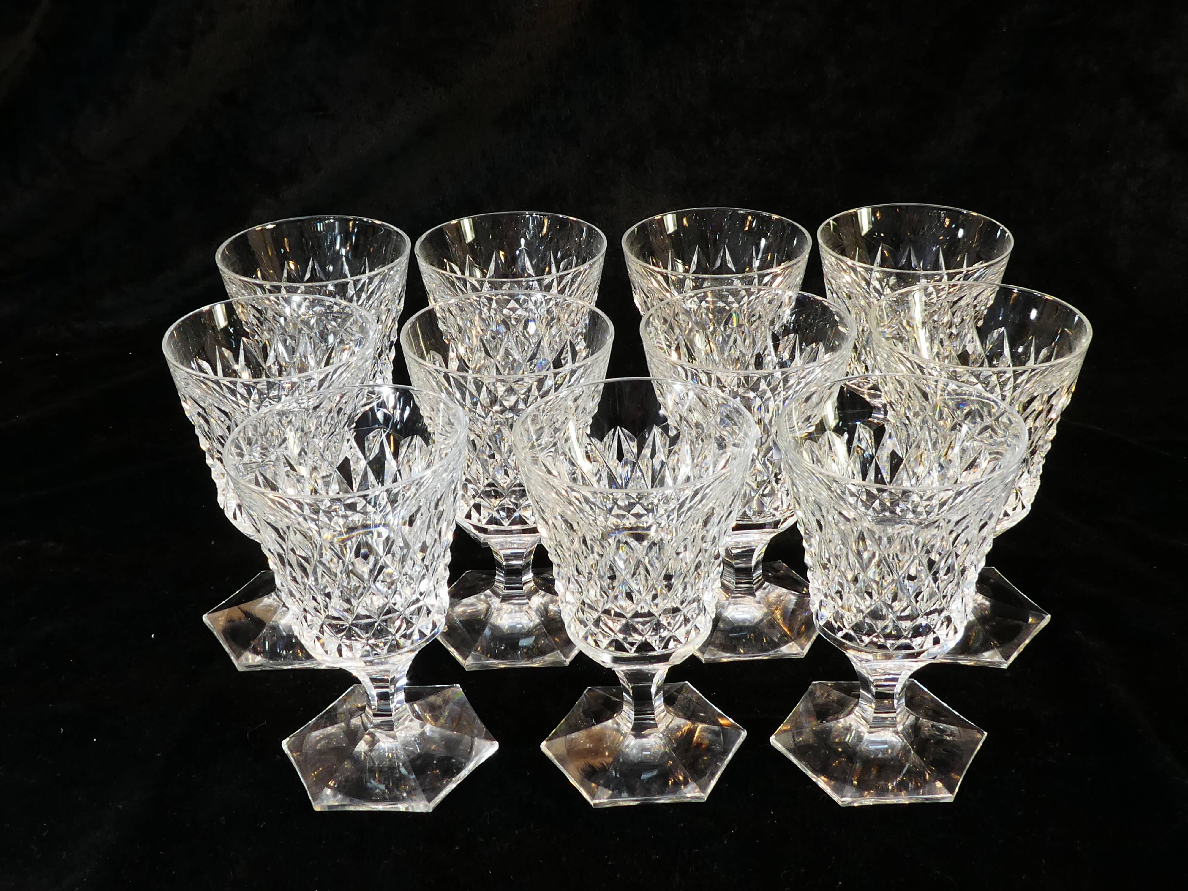 11 wine glasses in Crystal cut with diamond tip CRISTALLERIE DE LORRAINE