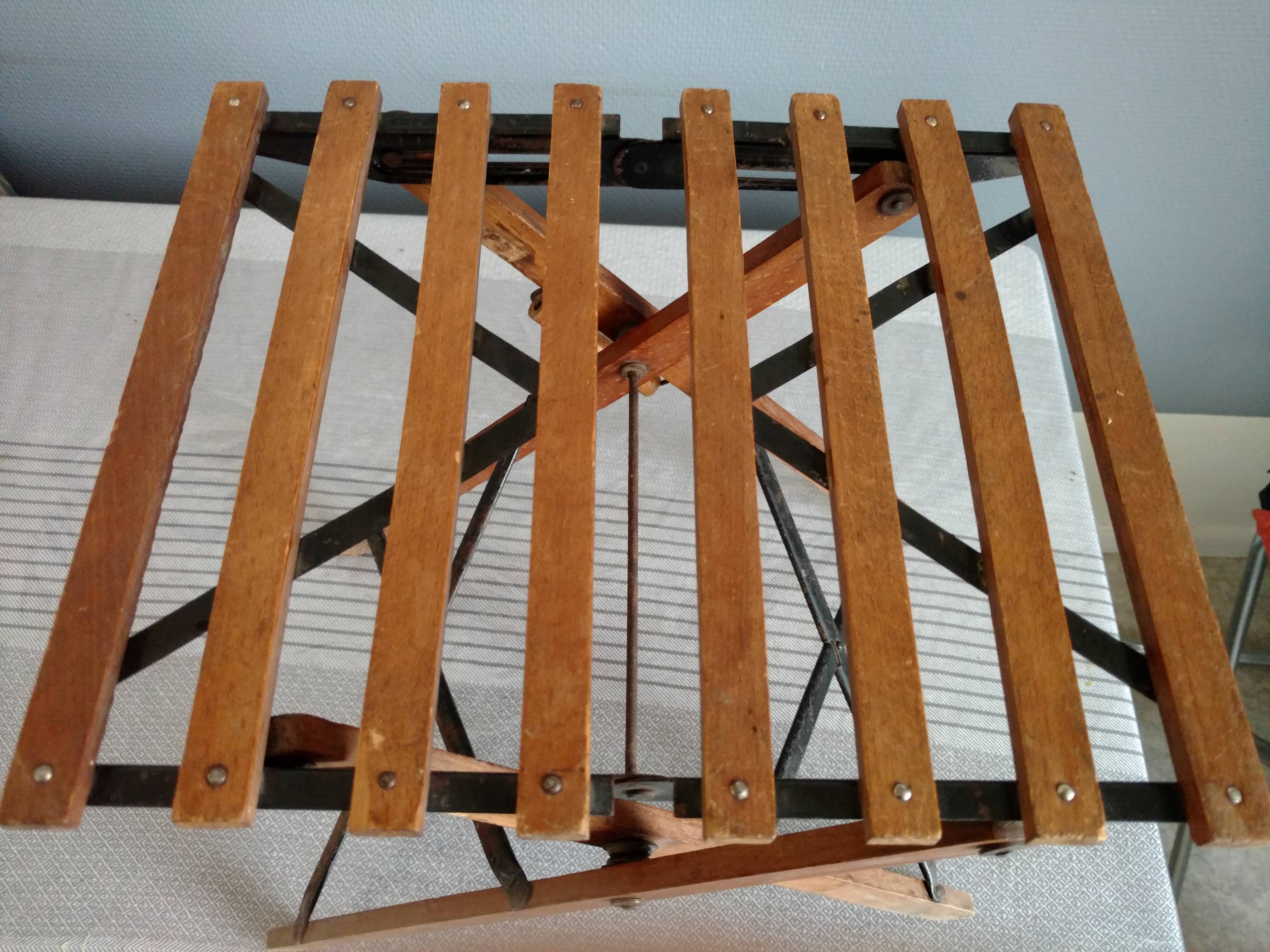 foldable stool Eureka with 60s carry handle