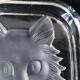 Ensemble de deux cendriers vintage en verre gravé chat et fleur