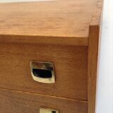 Dresser with 4 drawers