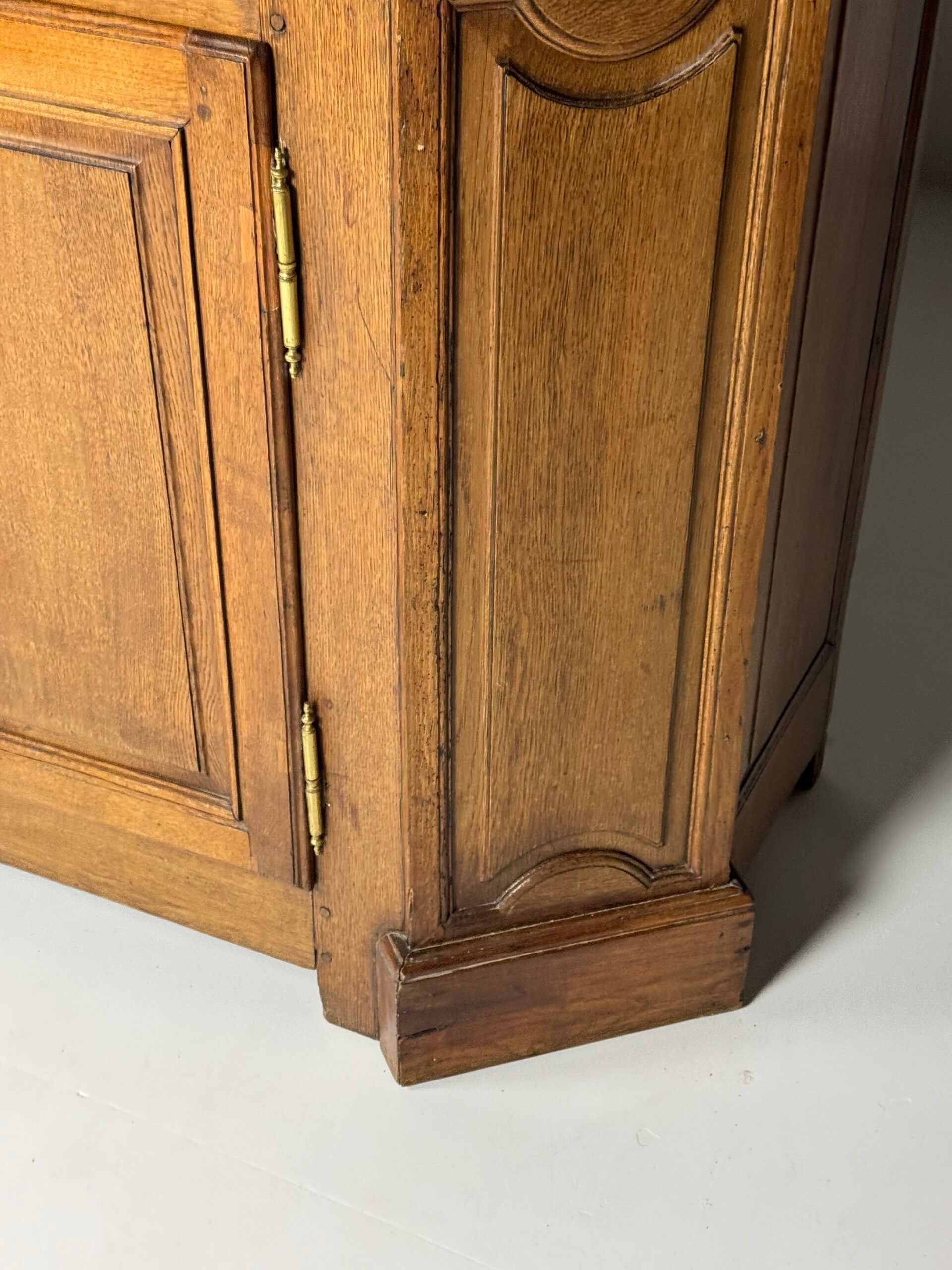 Bookcase buffet cabinet oak Belgian