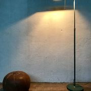 Floor lamp in brass and metal (Deknudt) vintage