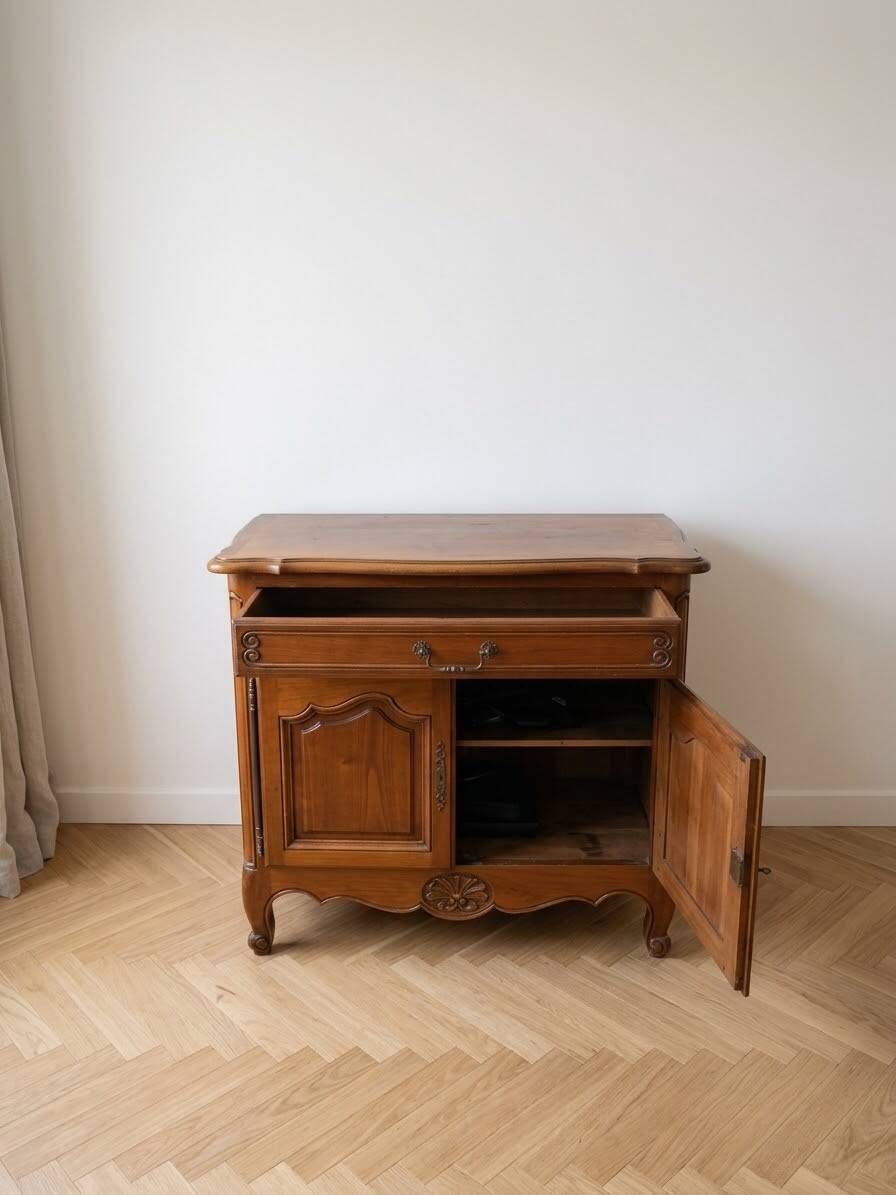 Small Louis XV style wooden buffet