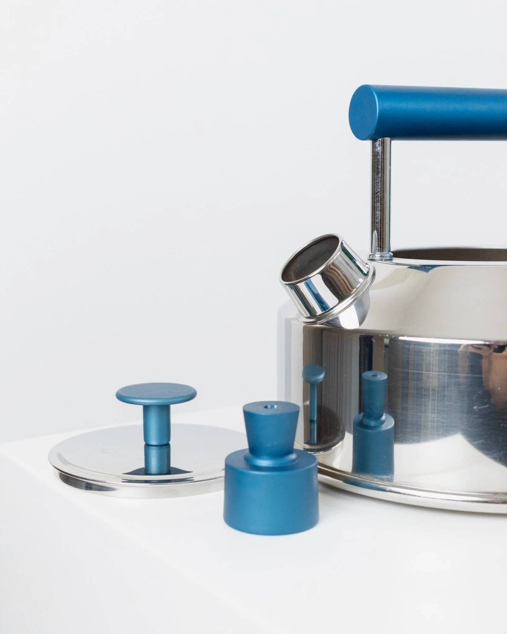Vintage stainless steel kettle with blue accents - Italian Prandelli 1980s Memphis-inspired design by Raunkjaer Kjaergaard