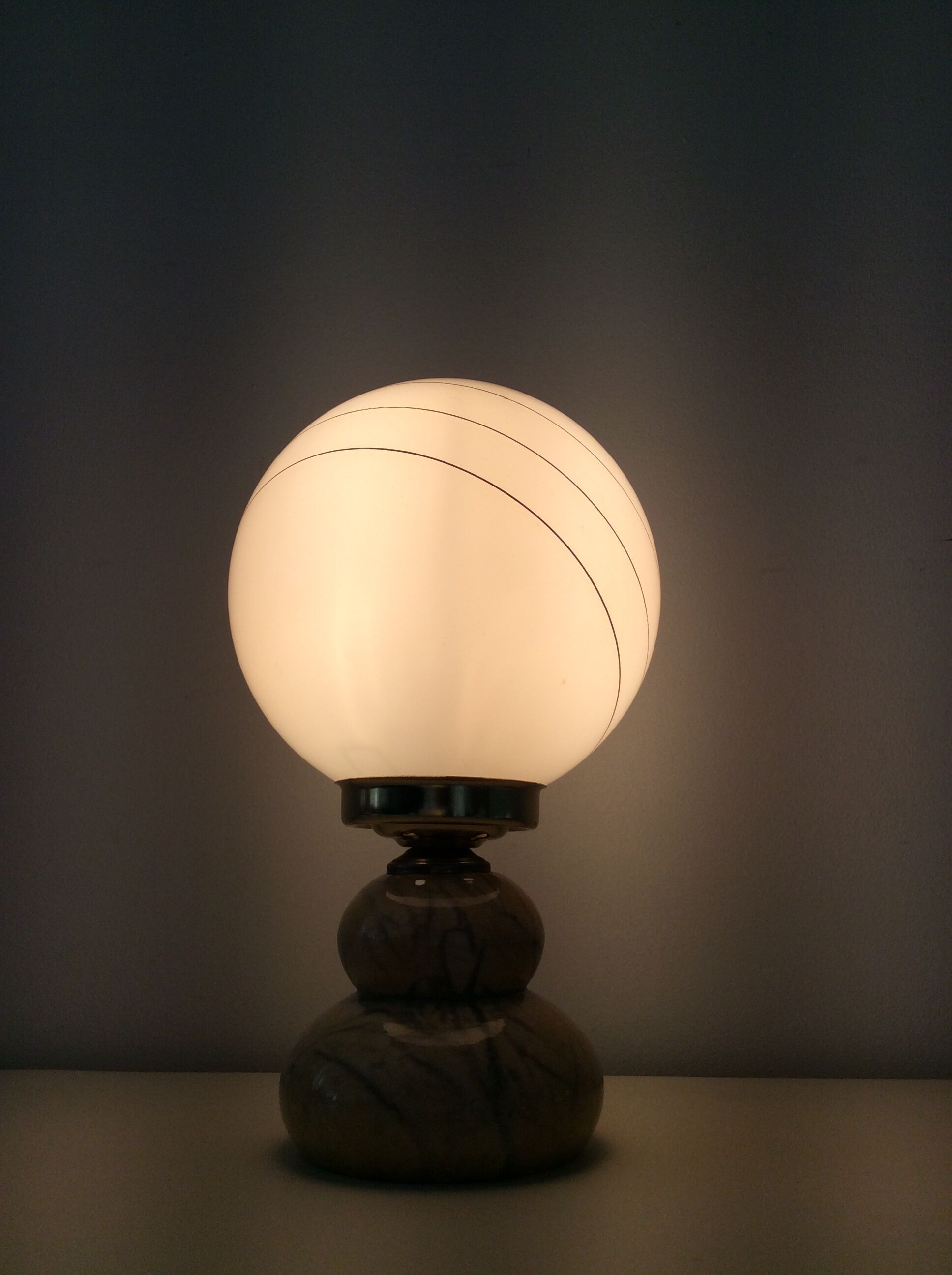 Vintage lamp from the 70s in marble and opaline