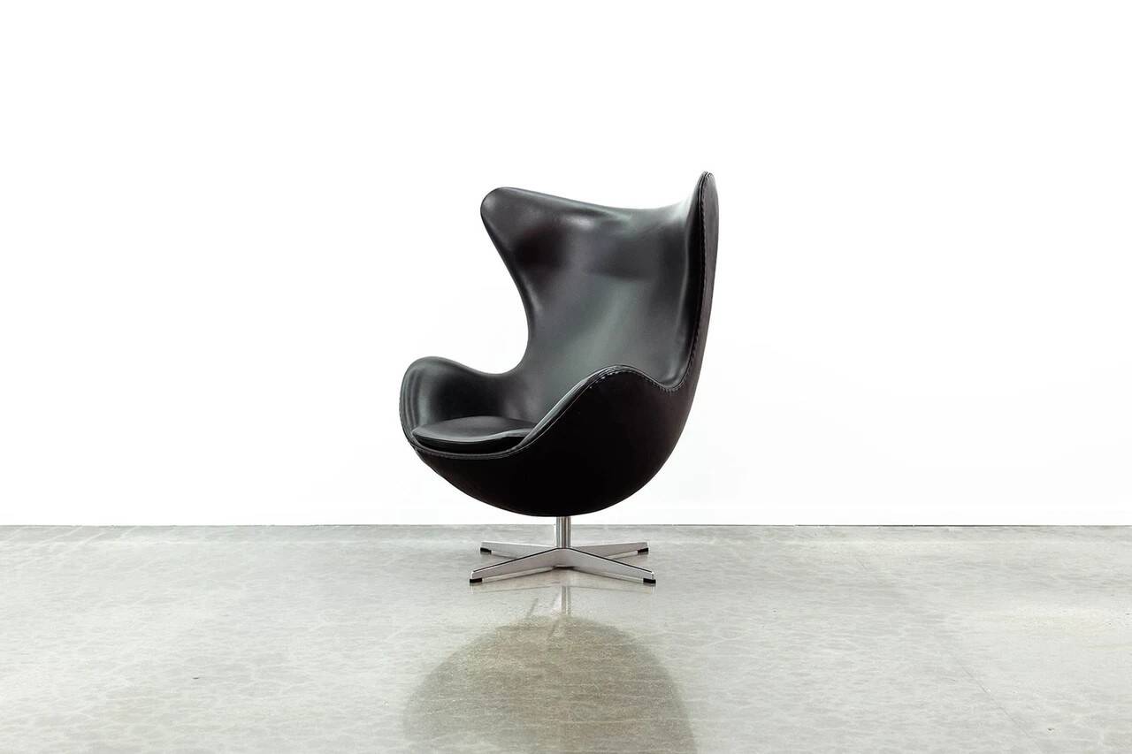 Arne Jacobsen egg chair