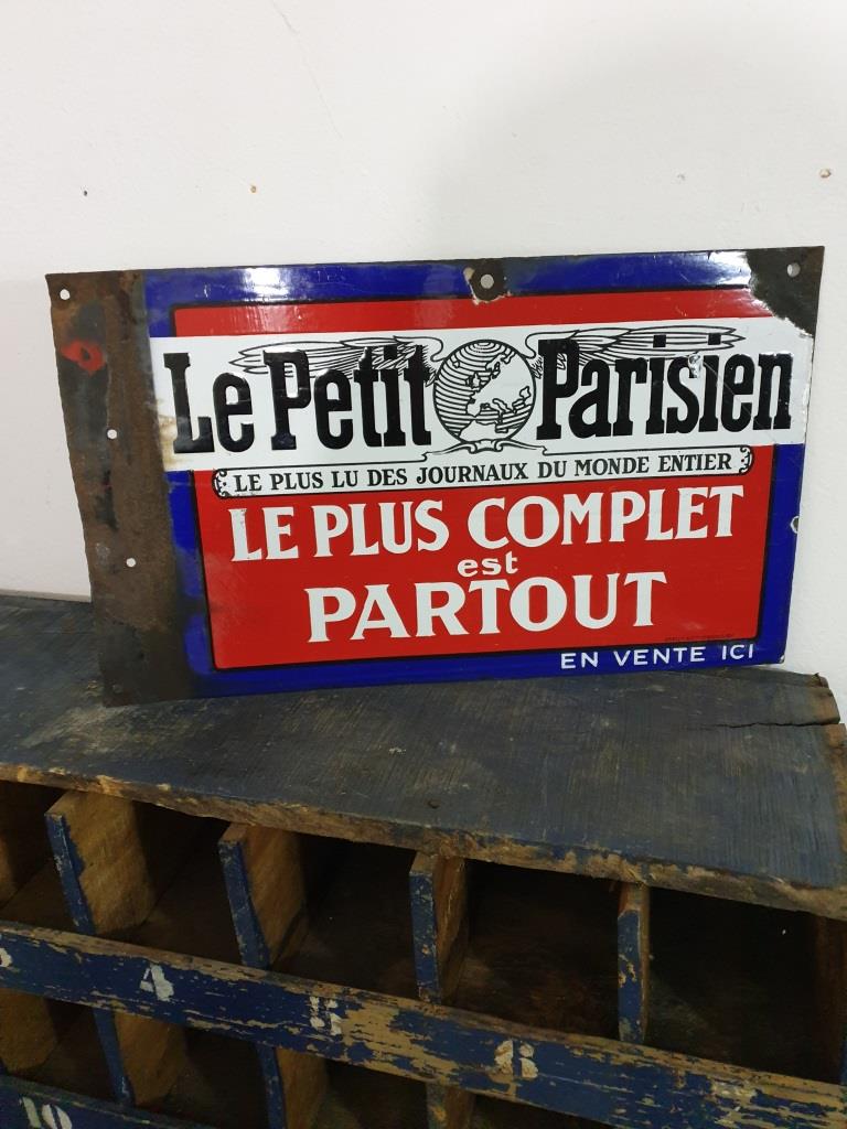 Le Petit Parisien enamelled plate