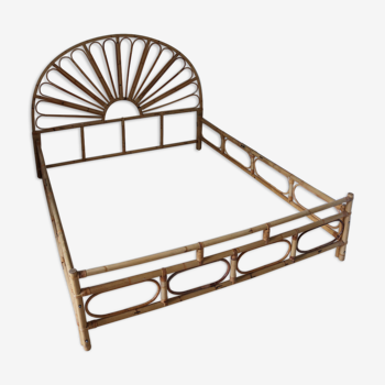 140 bamboo/rotin bed 2 places
