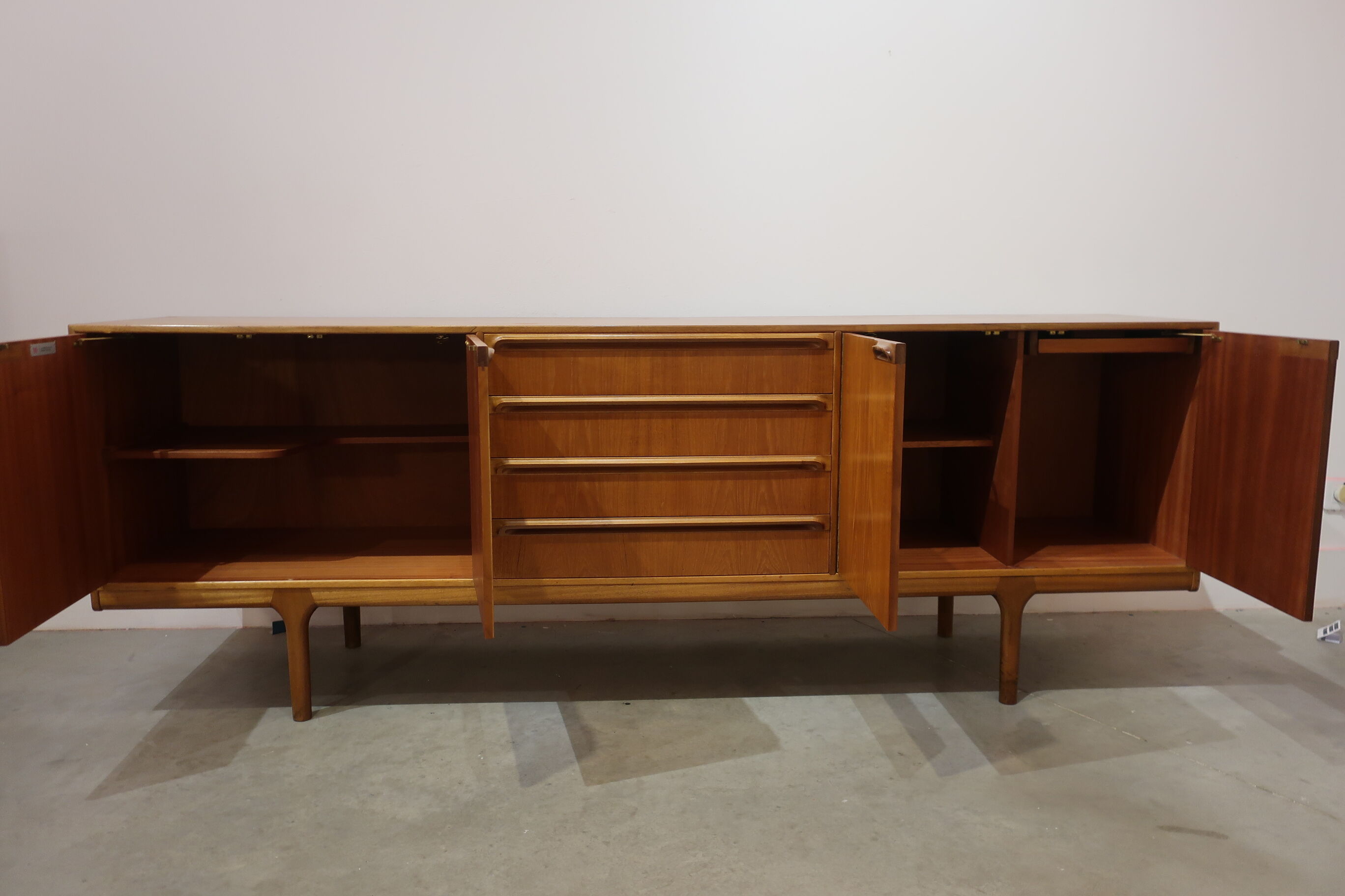 Sideboard Mcintosh teak of the 1960s