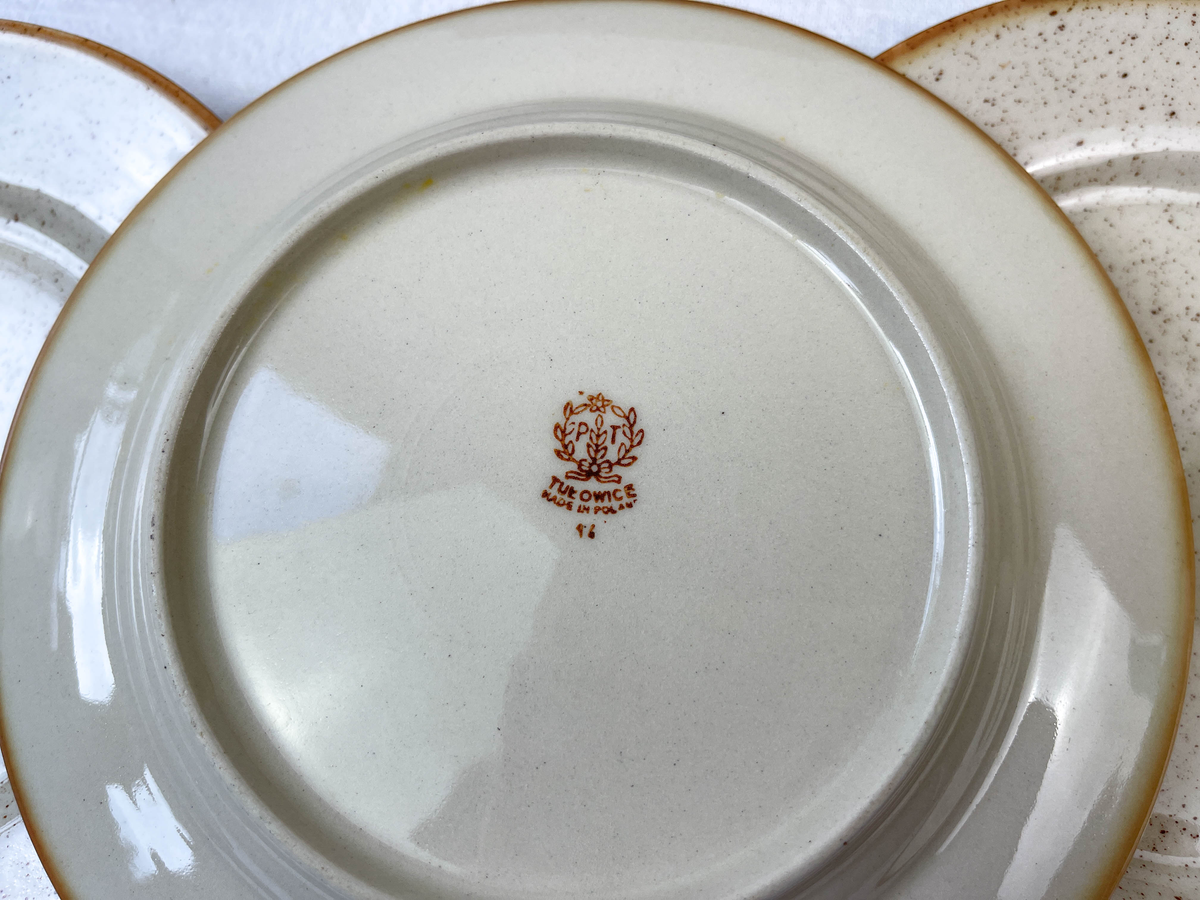 6 Tulowice speckled stoneware plates
