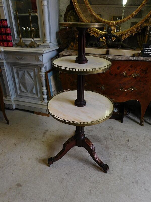 Rotating store floor in mahogany and marble of the nineteenth century
