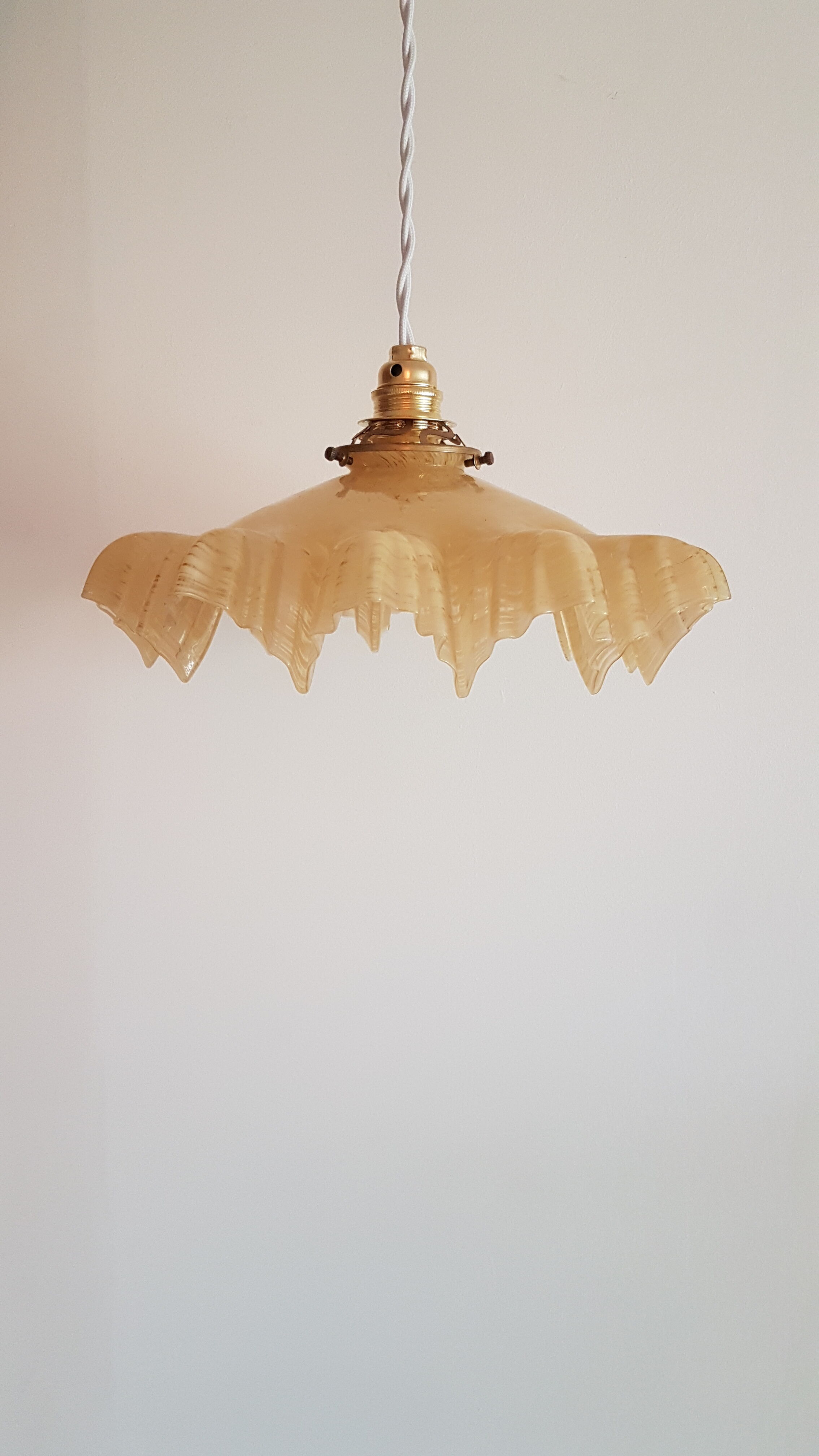 Yellow Clichy glass suspension