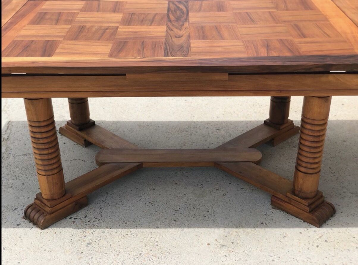 Set table and 4 chairs in walnut 1940