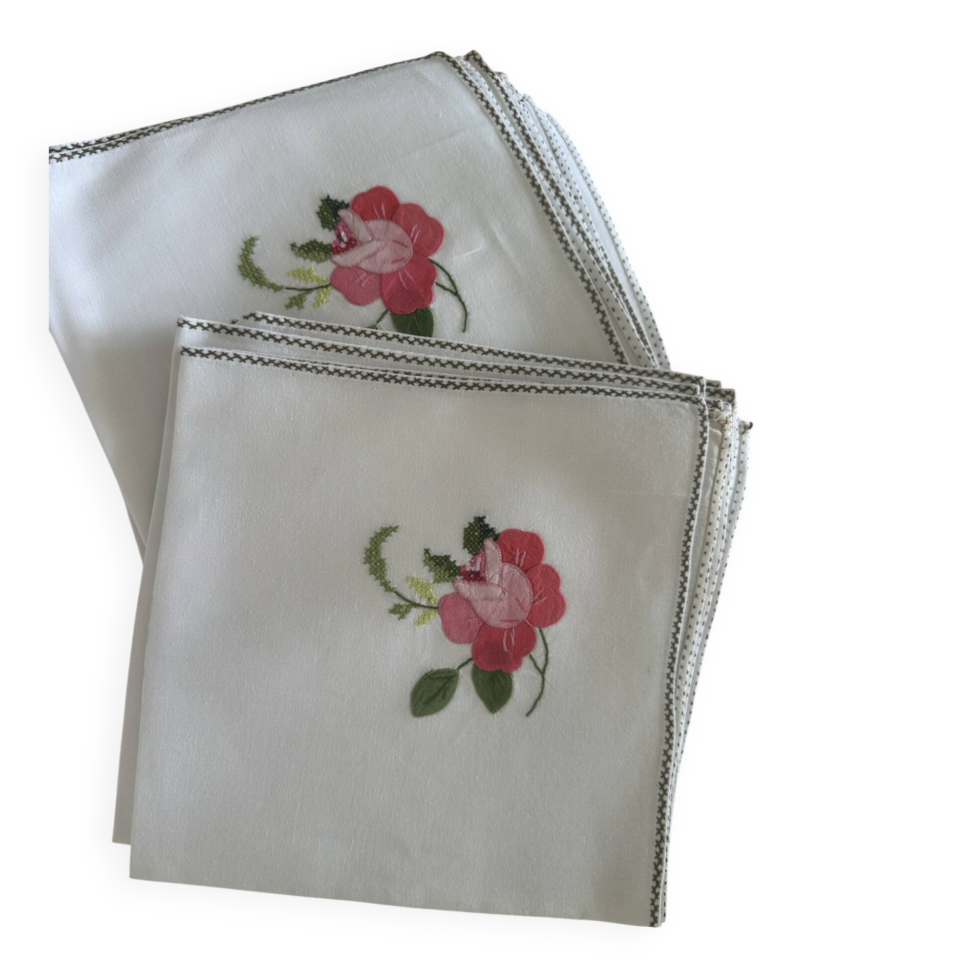 10 new embroidered napkins