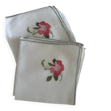 10 new embroidered napkins