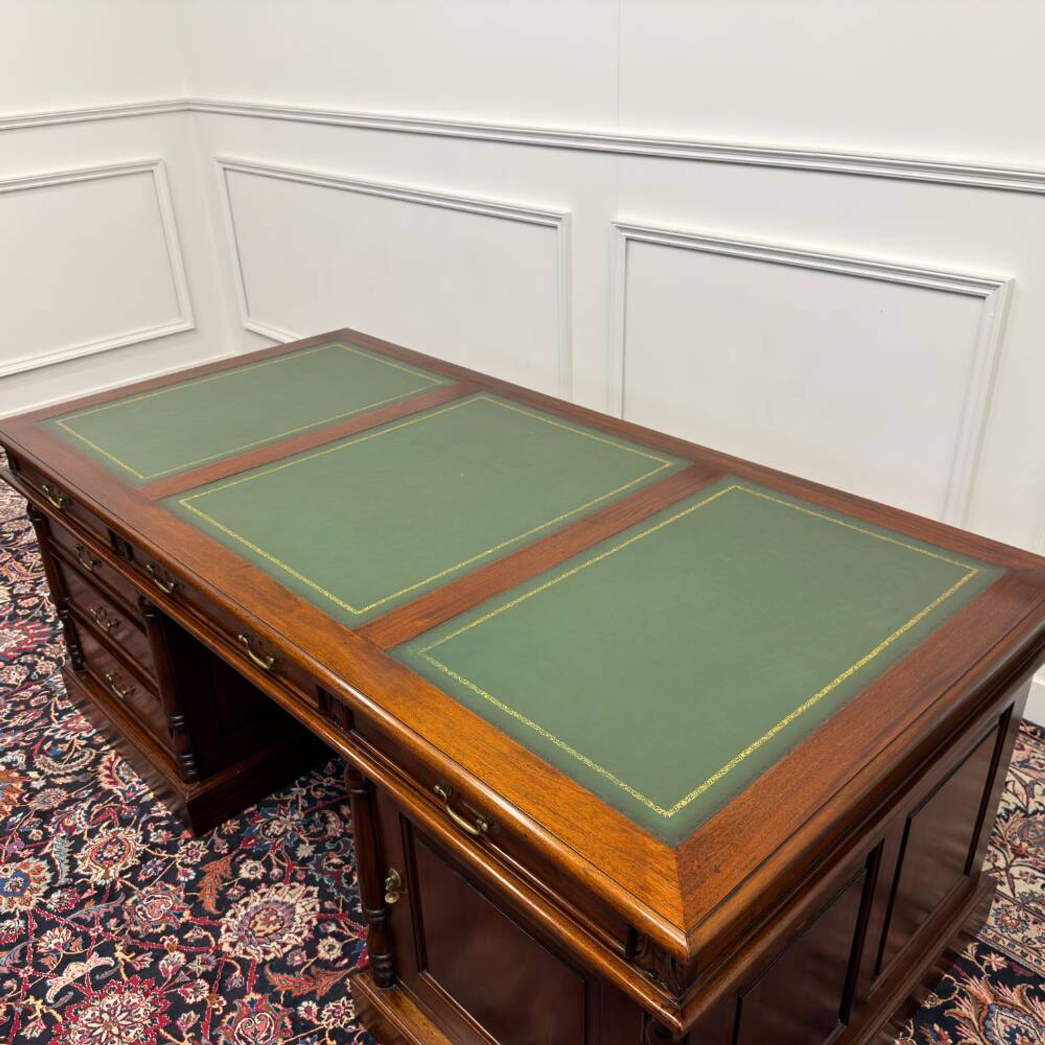 Grand bureau anglais classique