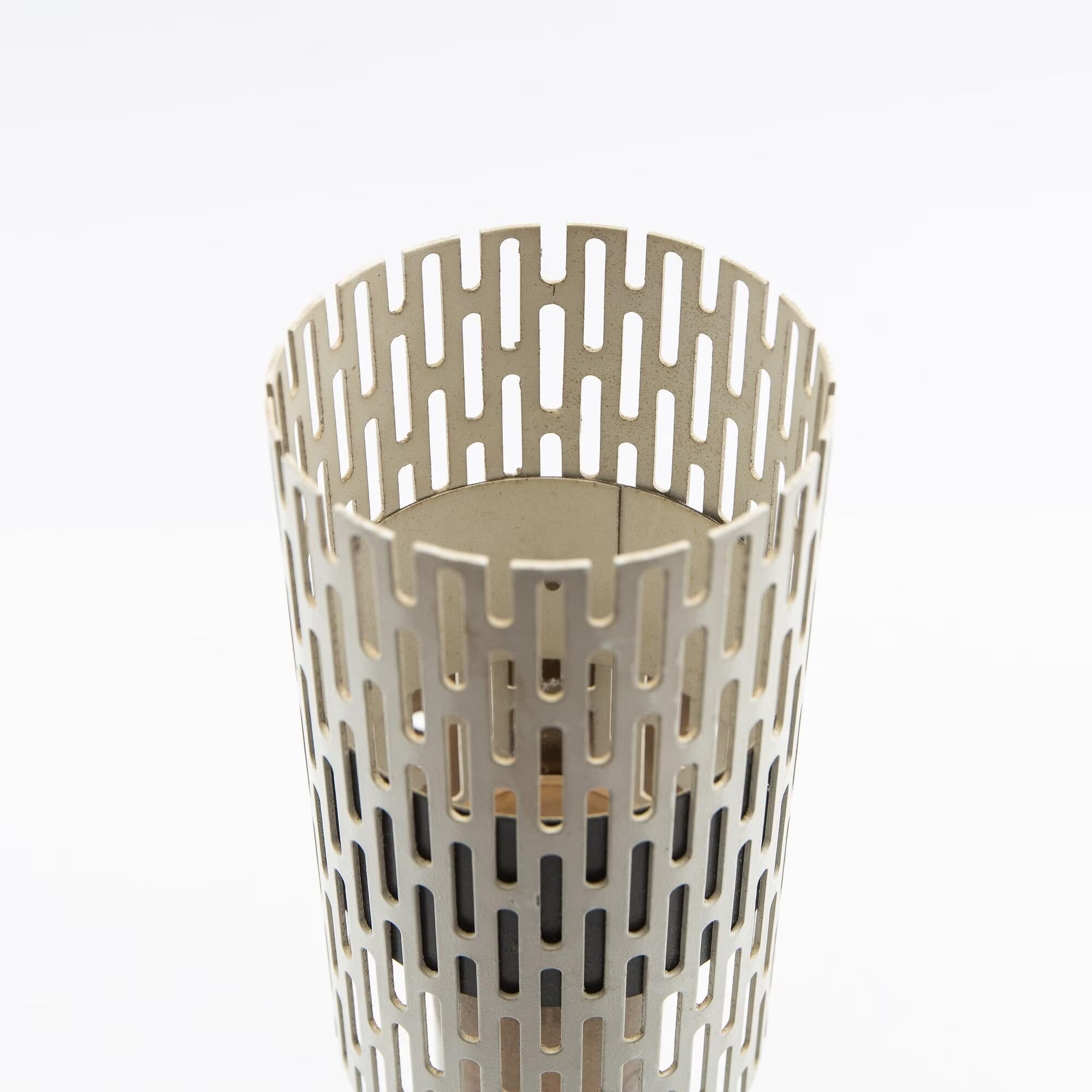 Rare wall light by Harald Notini Model No 11262 for Bohlmarks, 1950.