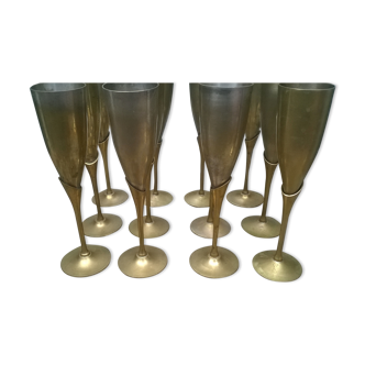 12 champagne flutes