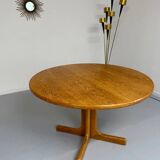 Antique round Scandinavian dining table from the 70s with 1 solid wood extension