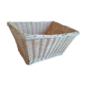 Panier en osier tressé