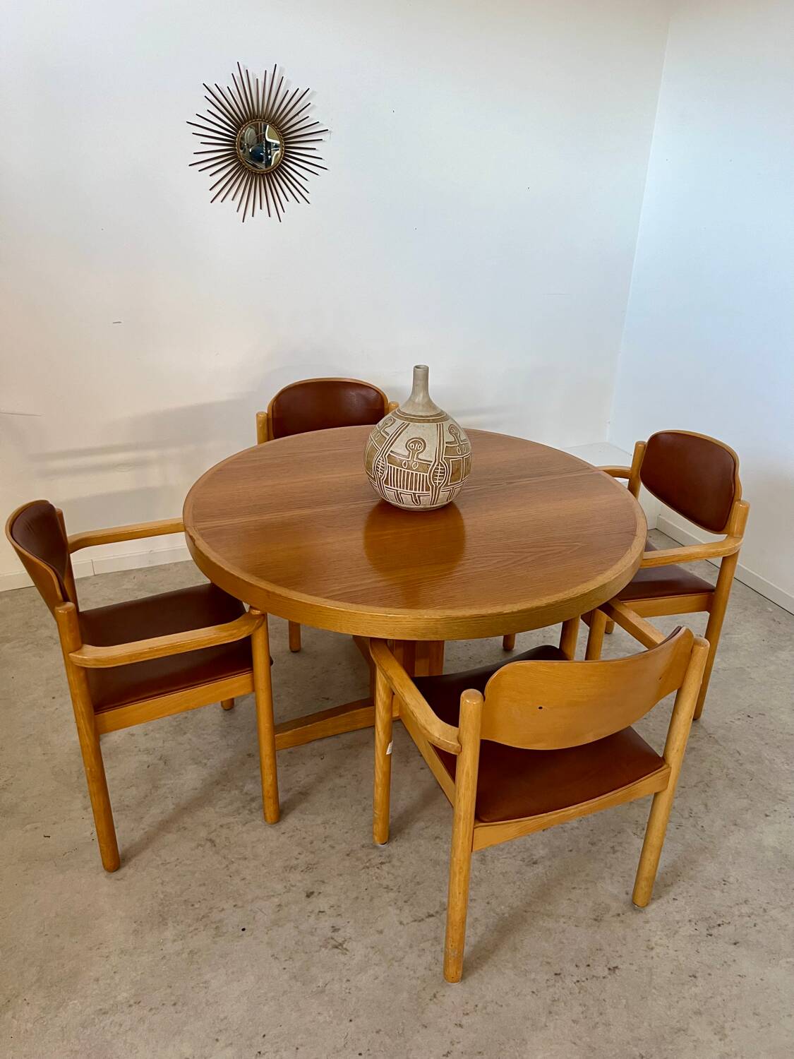 Vintage 70s Scandinavian design oak extendable table