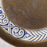 Pair of dishes or large plate in quimper sandstone vintage old art deco 1930