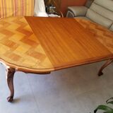 Table ronde extensible style Louis XV avec ses 2 rallonges