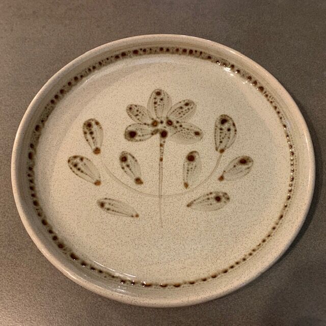 Lot of 6 flat plates in Sarreguemines Jocelyne hand-painted sandstone