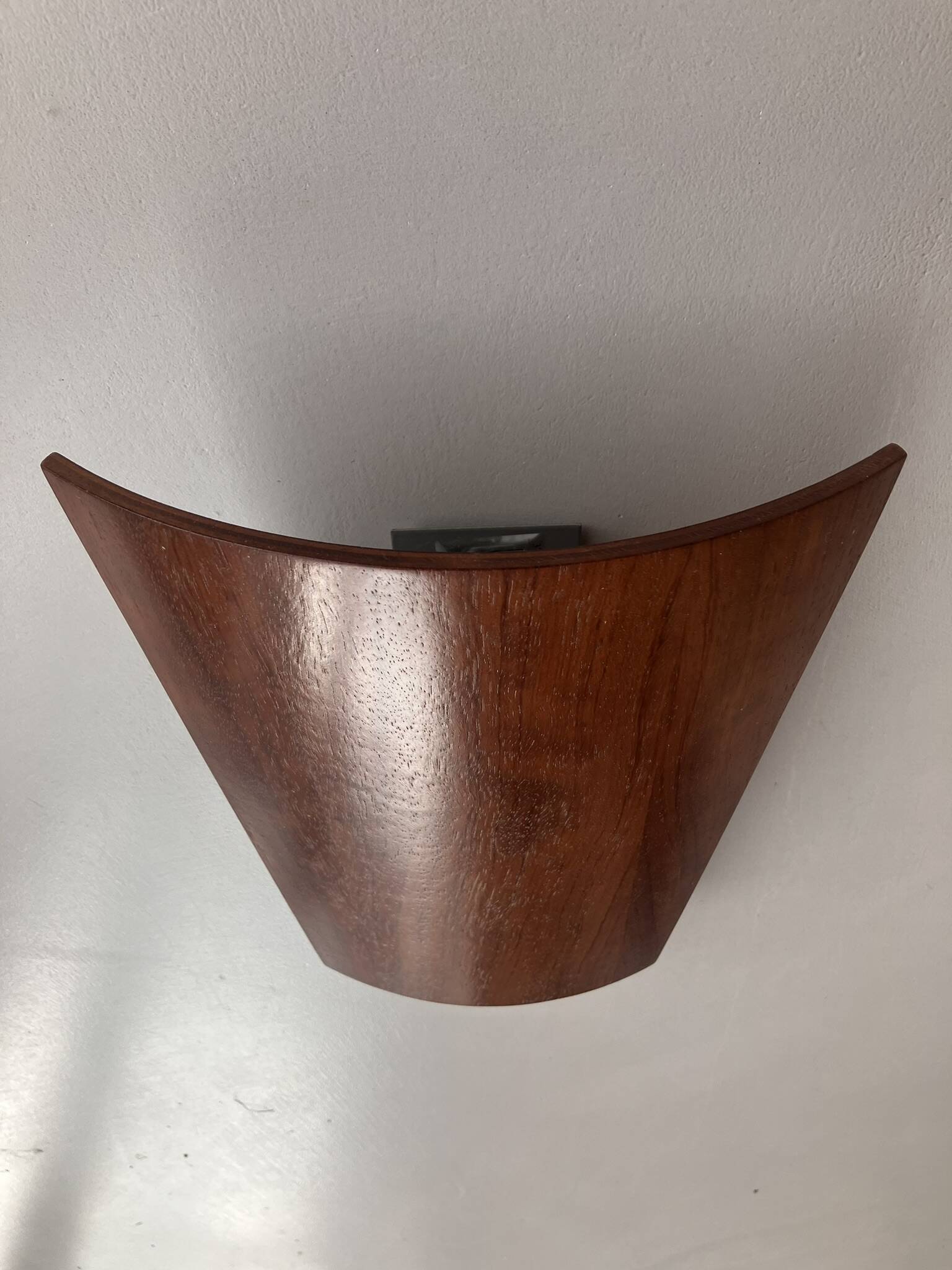 Thermoformed walnut wood wall light design Lucid from the 1980s 90s.