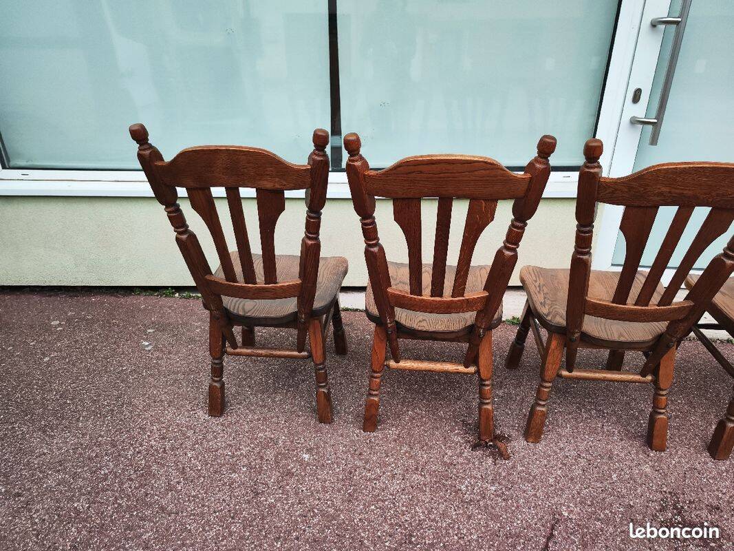 Set of 4 solid wood chairs
