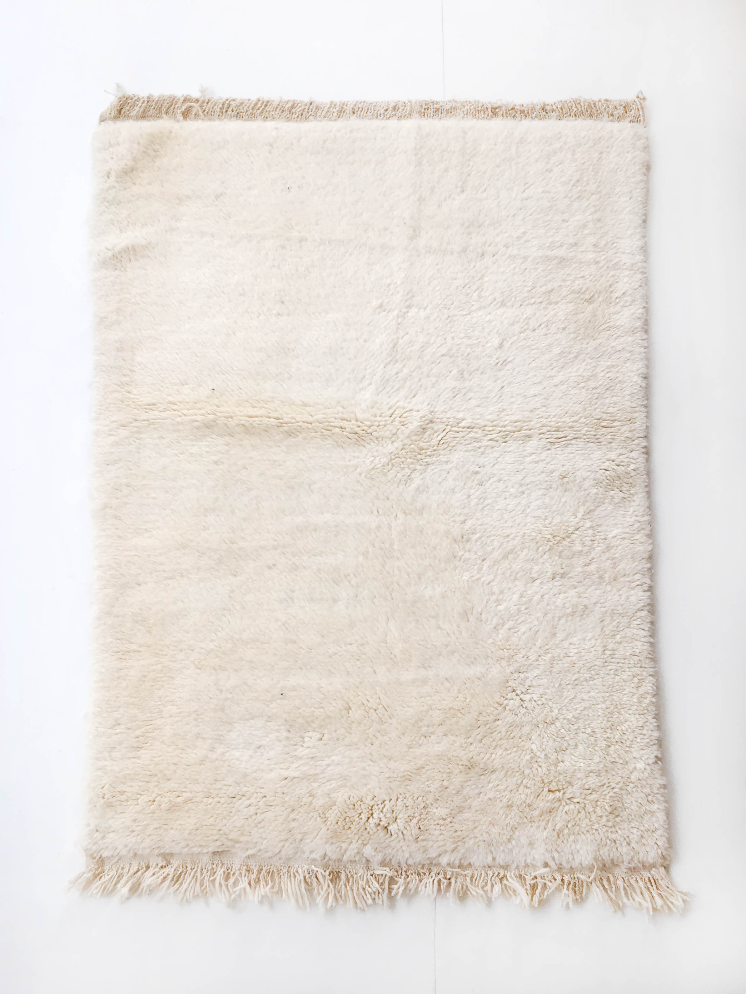 Moroccan Berber carpet blessed ouarain ecru plain 170x110cm