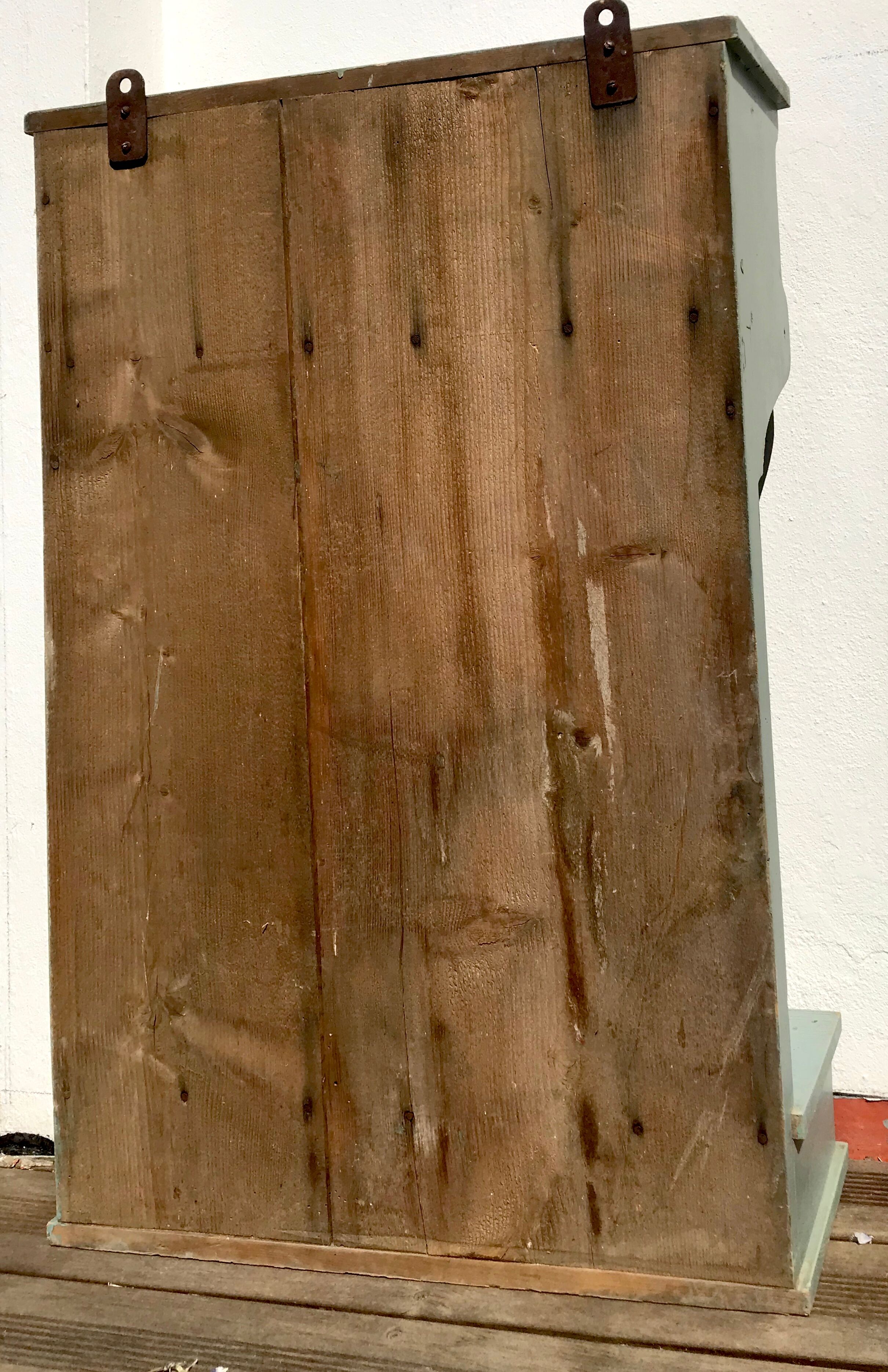 Patinated wooden kitchen end