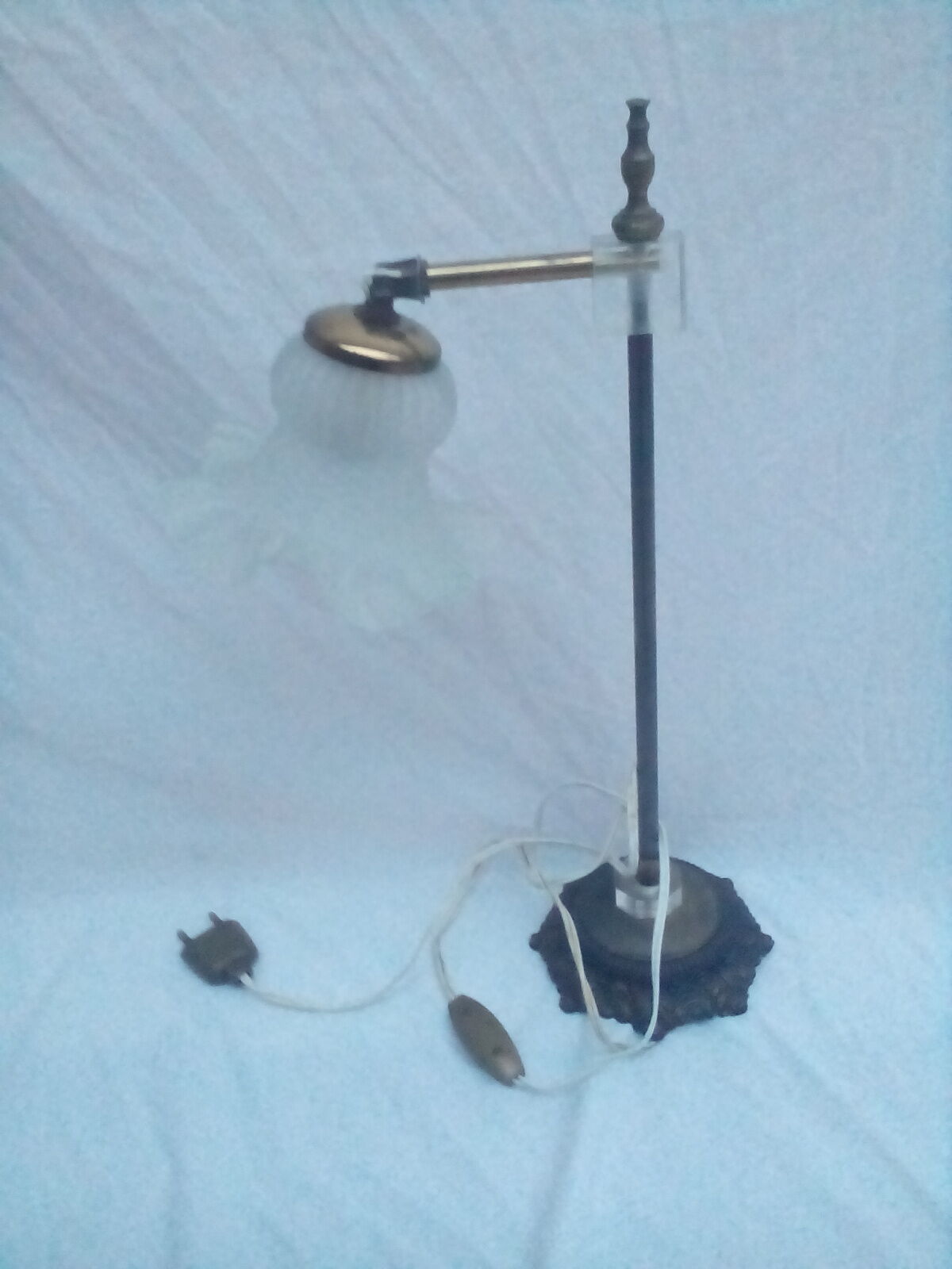 Table lamp