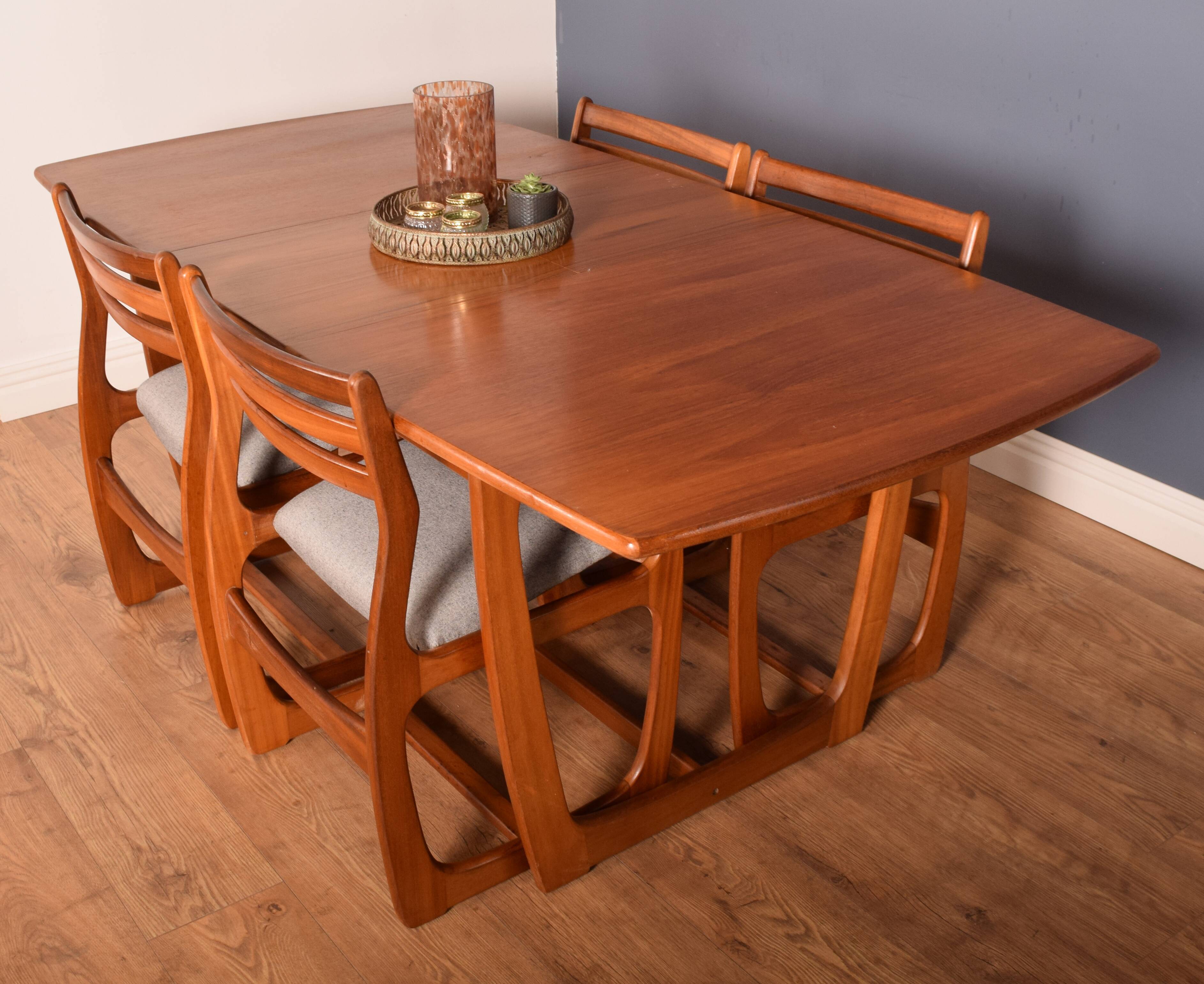 Dining table & 4 chairs 1960