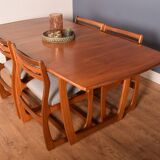 Table à manger extensible et 4 chaises 1960