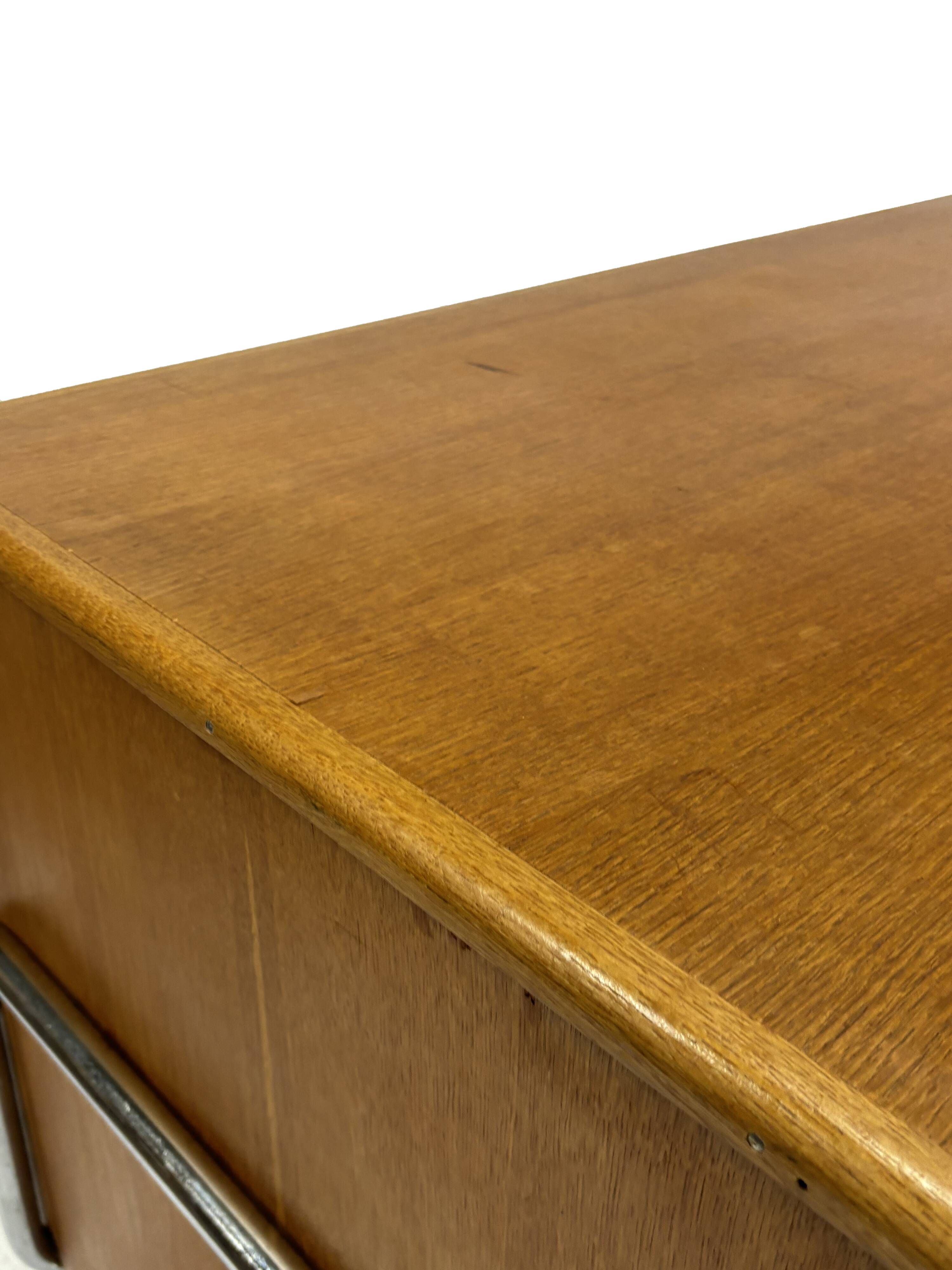 Bureau tubulaire de style Bauhaus du milieu du siècle, design des années 40 en chêne