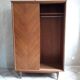 Armoire en bois vintage