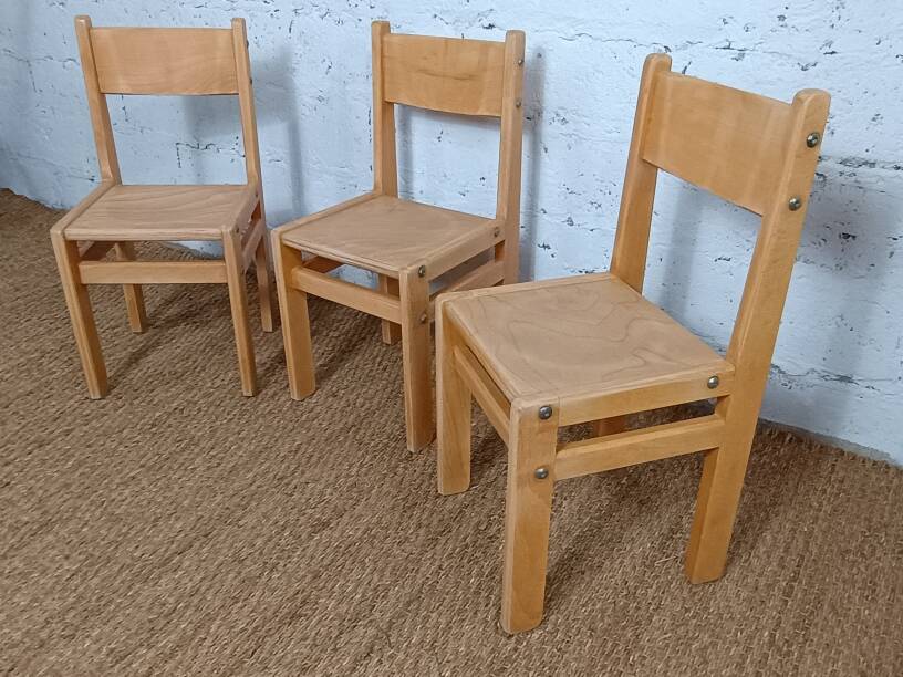 3 chaises enfant brutaliste années 80 en frêne