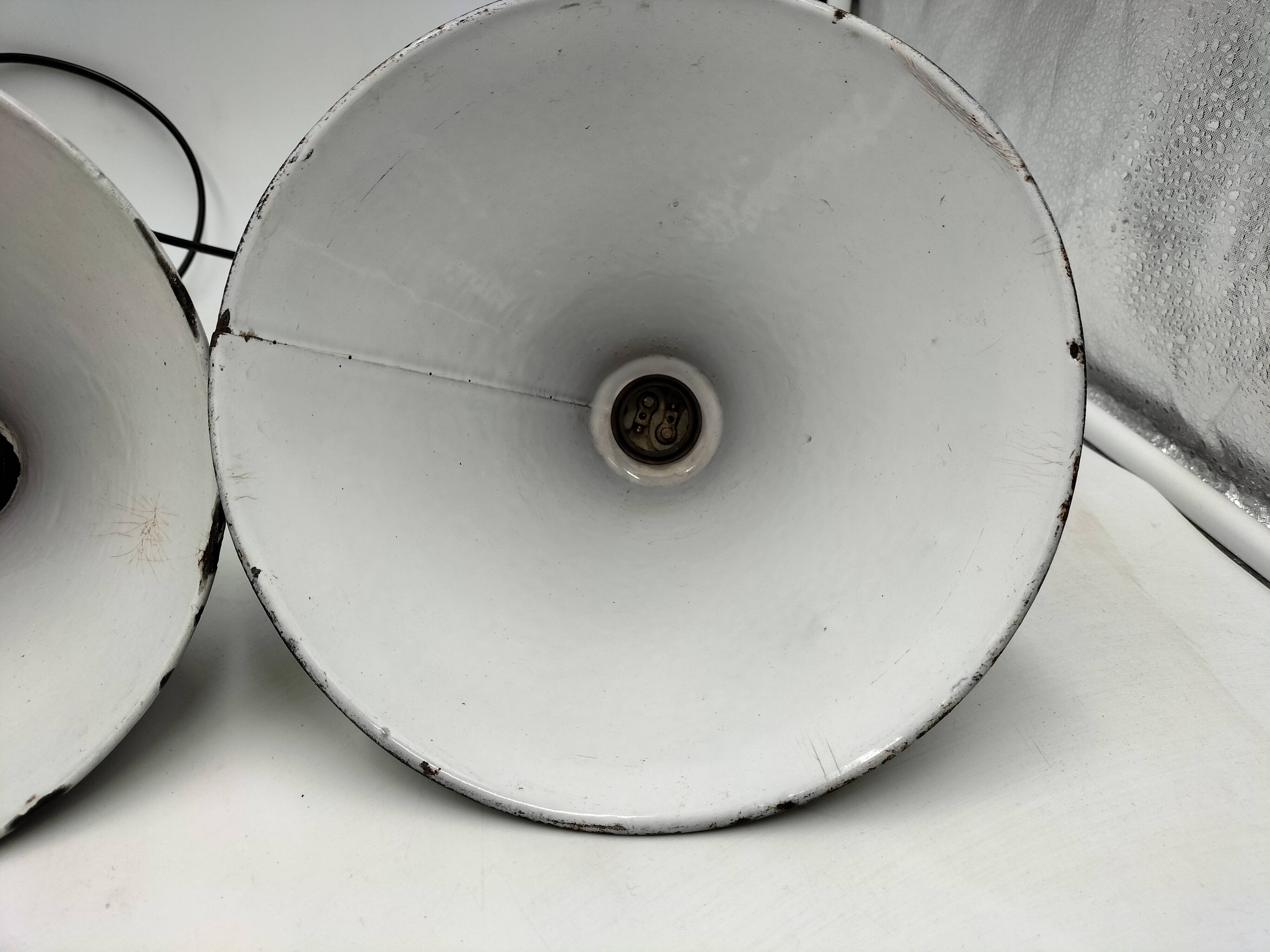 Industrial pendant lights