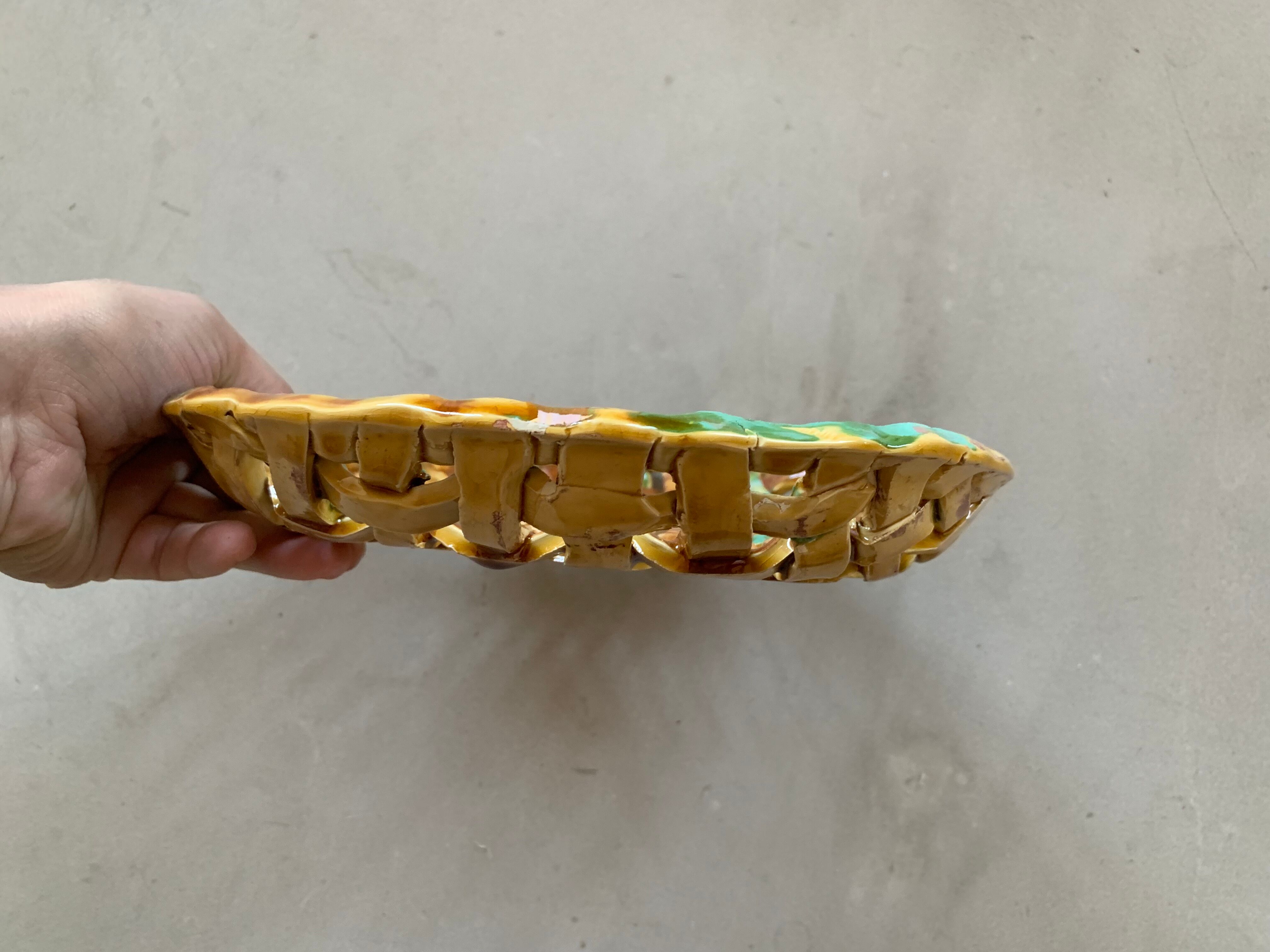 Ceramic braided fruit cup