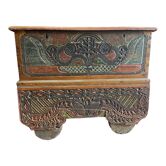 19th century merchant's chest on wheels, Indénosie, Madura island
